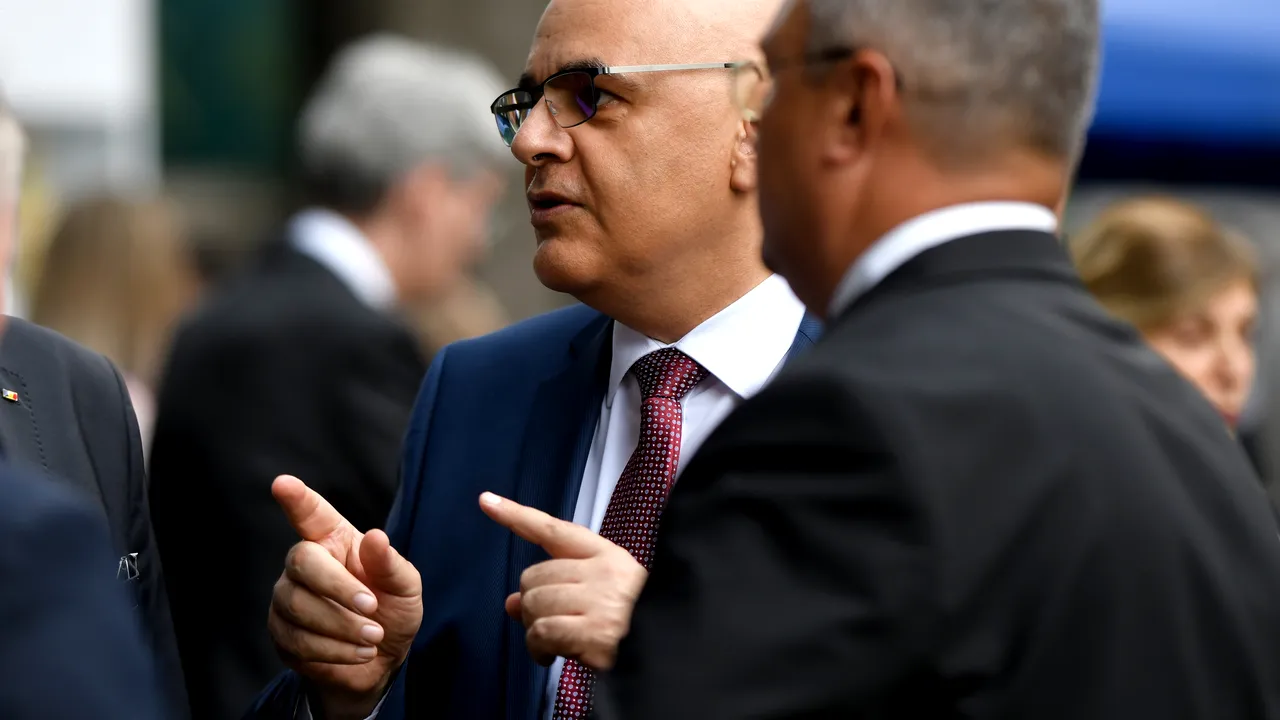 Ciucă, răguşit la un eveniment: Nici şeful DSU nu are o soluţie