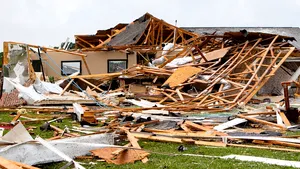 Tornadele au făcut ravagii în Statele Unite. Pagube însemnate şi decese înregistrate în 4 state, în doar 24 de ore | FOTO