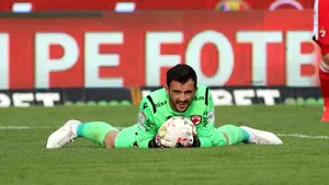Pus pe liber de Dinamo, Cătălin Straton a semnat cu rivala FCSB 
