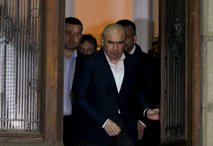 Breaking News Ilie Bolojan pierde definitiv procesul cu contestatarii din PNL. Curtea de Apel decide că hotărârile prin care a fost convocat Congresul PNL rămân suspendate