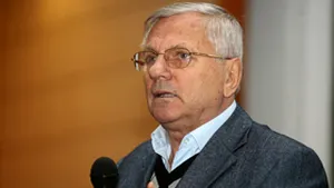 Rădulescu: Un antrenor va semna doar o dată pe an în aceeaşi ligă