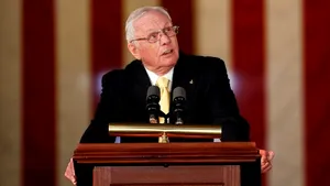 Neil Armstrong, primul om care a păşit pe Lună, operat pe cord