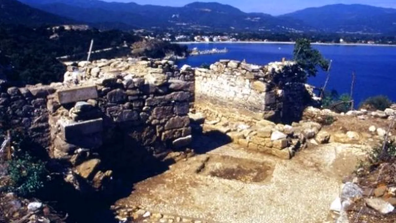 A fost descoperit mormântul lui Aristotel: Arheologii au dezvăluit locul criptei de 2.400 de ani - FOTO