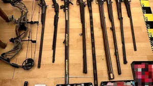 Arsenal de arme şi muniţie în locuinţa unui timişorean
