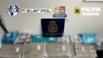 Aproape 1,7 tone de droguri, transportate cu TIR-uri din Spania. Rețeaua era coordonată din România