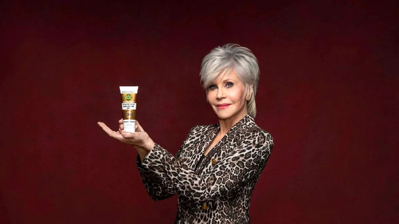 Jane Fonda a dezvăluit că are cancer şi face chimioterapie