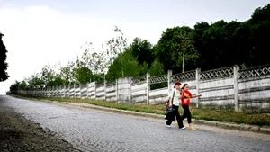 Pe urmele lui Corneliu Porumboiu la Vaslui, cu întrebări şi adjective - GALERIE FOTO