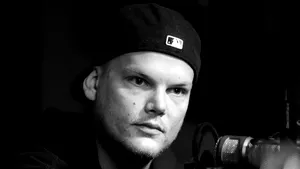 Lansare postumă pentru o înregistrare realizată de DJ Avicii cu Chris Martin de la Coldplay