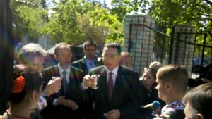 Ponta, la Sculeni: La Bucureşti, vremea nu era aşa frumoasă. Cred că e după sufletul celor prezenţi!