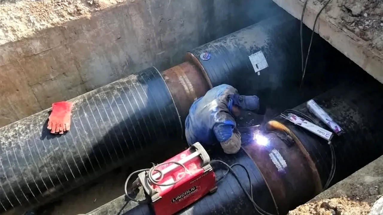 Un mare oraș din România rămâne fără apă caldă o săptămână. Sunt lucrări majore la rețeaua de termoficare
