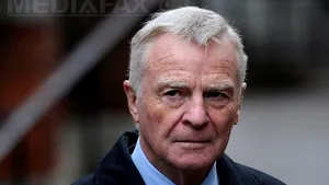 Google trebuie să şteargă imaginile cu Max Mosley în compania unor prostituate
