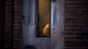 Primul centru de vaccinare deschis într-un lăcaş de cult. Oamenii se pot vaccina anti-COVID-19 în Biserica Neagră din Braşov