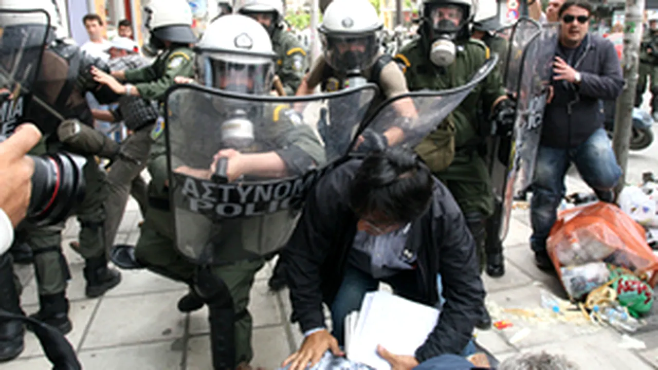 MAE recomandă evitarea zonelor din Grecia  în care se desfăşoară mişcări de protest