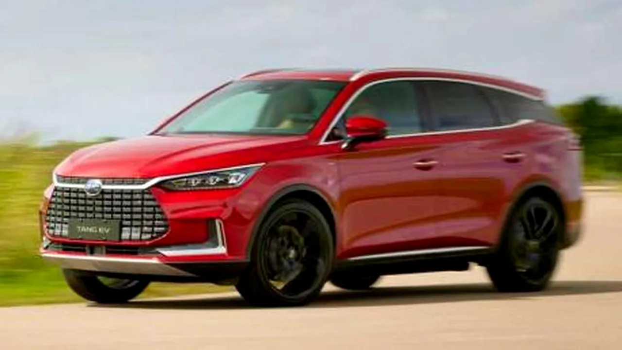 Chinezii vor să cucerească lumea cu maşinile lor. Motivul pentru care i-au împrumutat un model Byd Tang preşedintelui Braziliei

