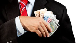 Lector de la UBB, reţinut pentru luare de mită. Cerea 1.200 de euro pentru promovarea unui examen