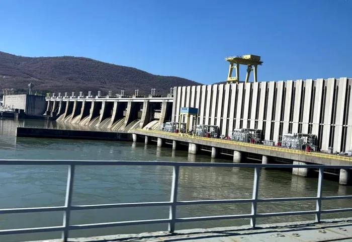 ECONOMIC Hidroelectrica demarează cea mai mare instalație de stocare în baterii din portofoliul său la Porțile de Fier II. Care e valoarea și durata investiției
