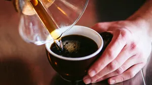 Vizsgálat egy brassói kávézóban, ahol kannabisz elnevezésű termékeket árulnak