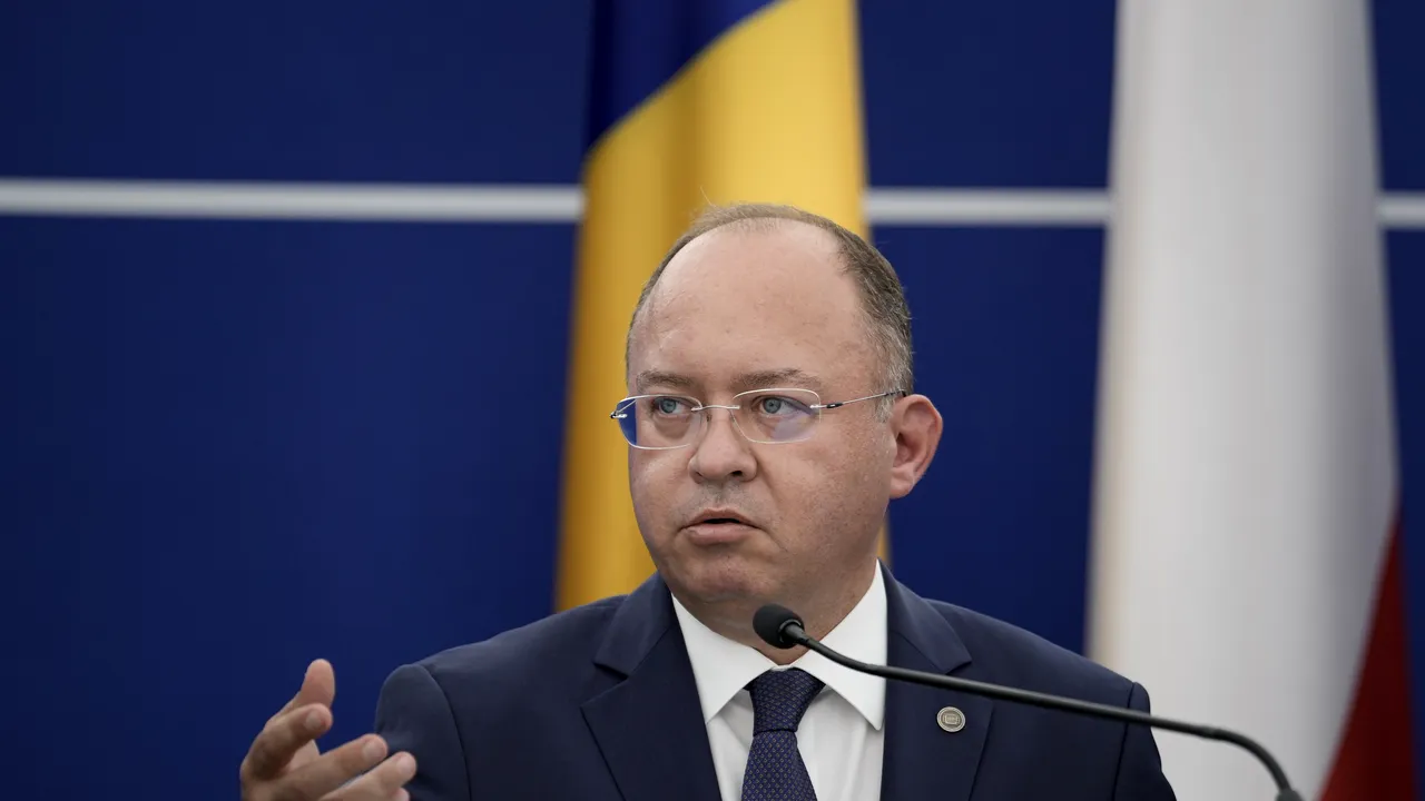 Aurescu propune crearea unui mecanism aprofundat de consultări politice între NATO şi Ucraina 