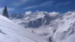 Pericol mare de avalanşe în munţii Bucegi, Baiului şi Ciucaş. Stratul de zăpadă proaspătă poate ceda