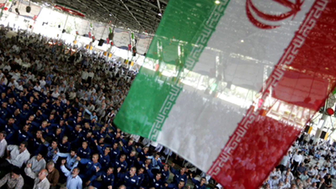 Angajaţi ai ambasadei britanice la Teheran, aduşi în faţa justiţiei