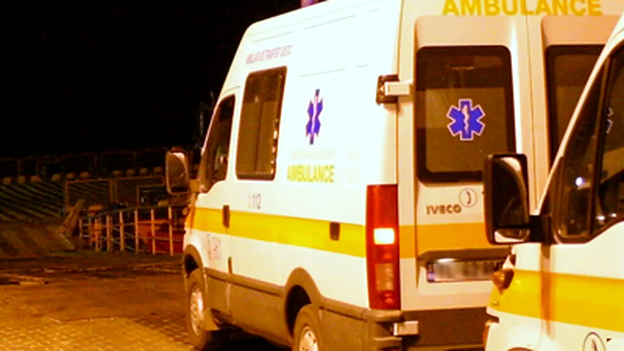 O ambulanţă care transporta un copil, implicată într-un accident în Capitală