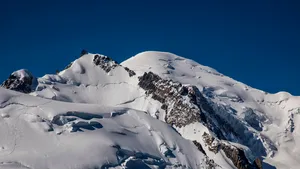 Avalanșe mortale în nordul Italiei. Salvatorii luptă cu furtunile. Bilanț tragic