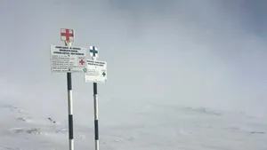 Avertizare Salvamont: Există pericolul declanşării avalanşelor, care pot fi periculoase
