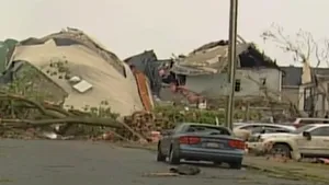 Două tornade în Massachusetts: Cel puţin patru persoane au murit - VIDEO