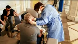 Membrii PNL şi zeci de jurnalişti, testaţi pentru coronavirus în Parlament | VIDEO