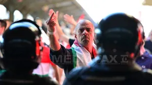 VIOLENŢE provocate de suporterii maghiari înaintea meciului România-Ungaria - GALERIE FOTO