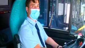 De miercuri, transportul public din Capitală capătă un „plus de stil”. Investiţie de 3 milioane de lei pentru uniformele conducătorilor STB