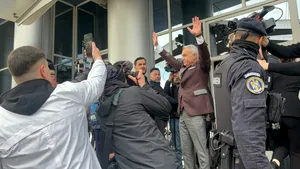 Călin Georgescu, critic la ieșirea de la ICCJ: Un guvern de găini speriate, care scârmă în țărână, încercând să arate că pot zbura