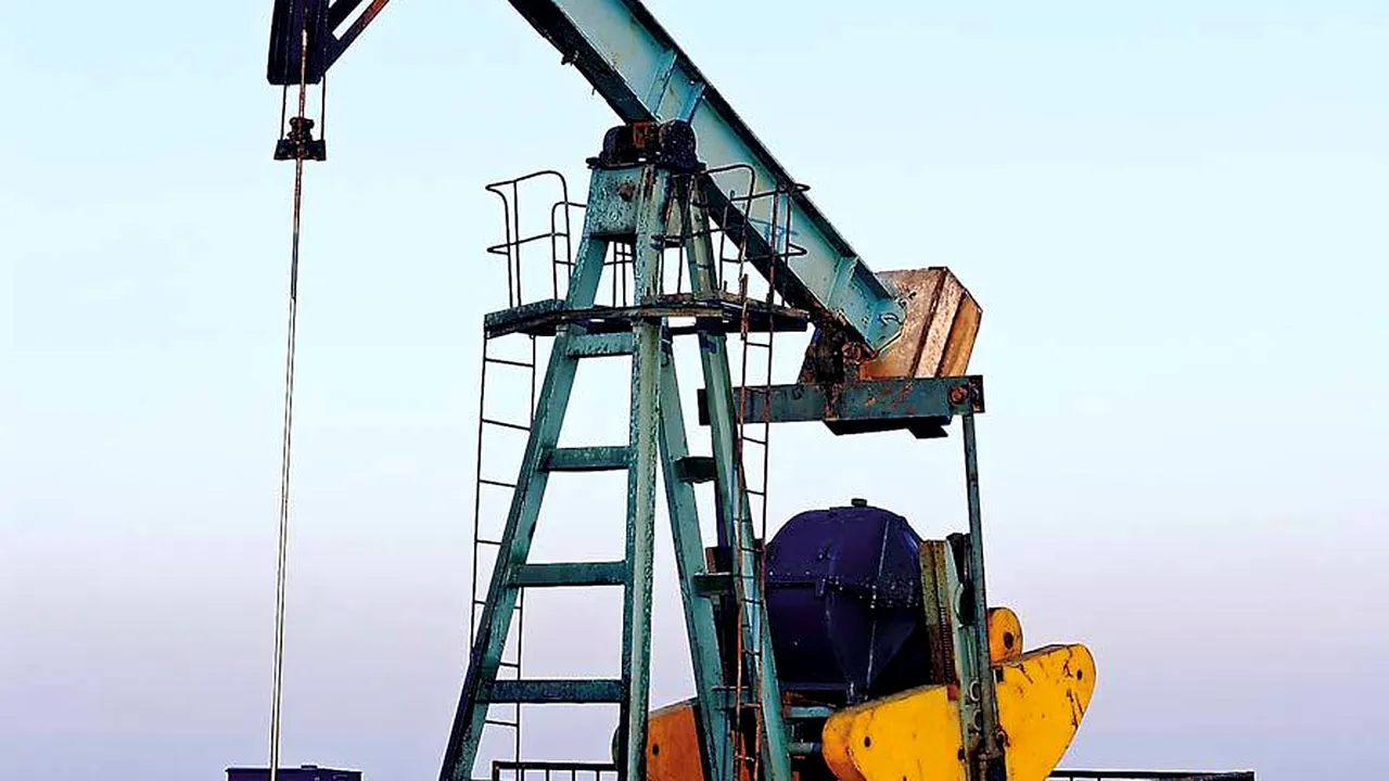 OMV Petrom, amendată de Garda de Mediu pentru operarea a 25 de sonde fără acte