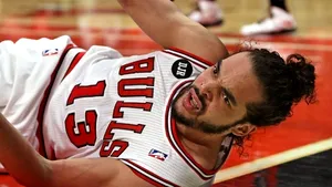 Baschetbalistul Joakim Noah (Chicago Bulls), cel mai bun fundaş al anului în NBA