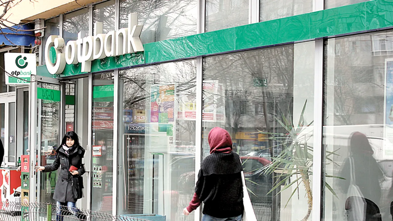 OTP Bank începe conversia creditelor în franci elveţieni şi promite reduceri de până la 25% din sold