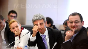 PRIVATIZAREA OLTCHIM - Avocat al lui Dan Diaconescu: Nu e o condiţie să semnăm luni contractul, putem vira banii până la anul