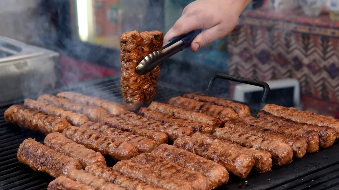 Evenimentul „Bucharest Street Food Festival” deviază liniile 100, 203 şi 205 în perioada 27-28 aprilie 2024