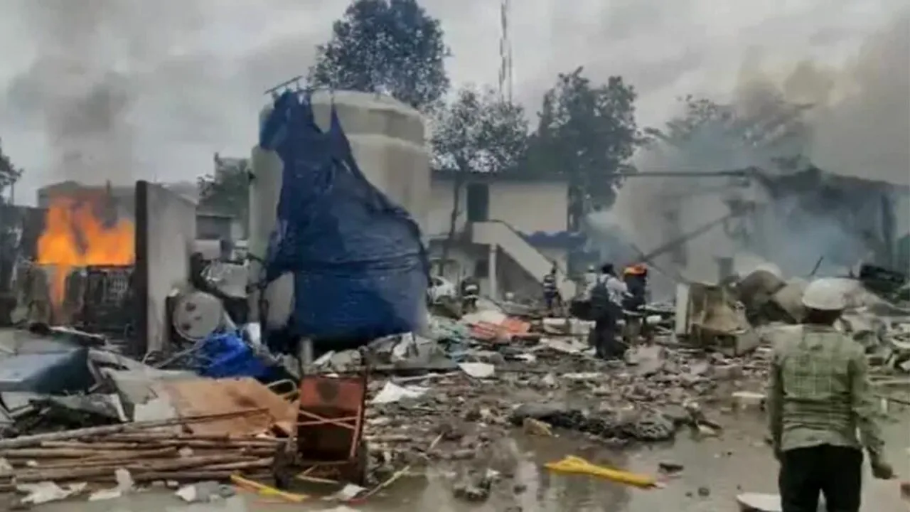 Cel puțin 12 morți și zeci de răniți în urma unei explozii la o fabrică din India