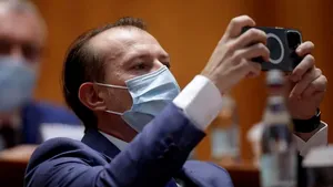 Cioloş, după demiterea Guvernului: „Drum bun, domnule Cîţu!”