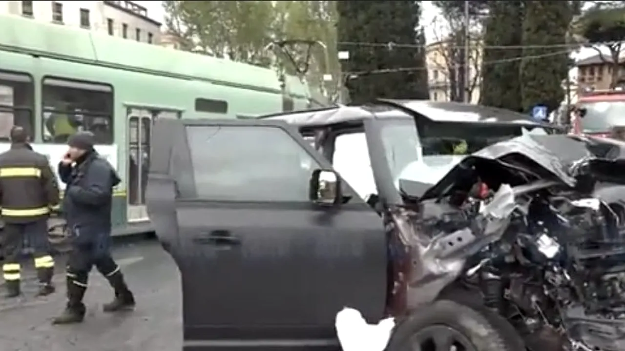 Maşină izbită de tramvai şi accident violent pentru Ciro Immobile, atacantul lui Lazio, la Roma