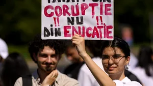 ANOSR cere Guvernului păstrarea bursei și finanțare corectă pentru educație
