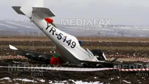 Avionul prăbuşit la Siminicea va fi dus într-un hangar al Aeroclubului Suceava