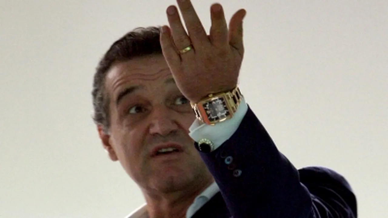 Becali este singurul vinovat pentru haosul de la Steaua, susţine AISS