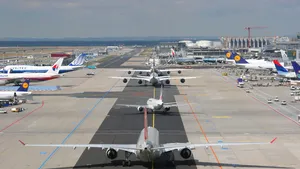 Compania germană Fraport preia controlul a 14 aeroporturi din Grecia