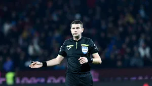 Două brigăzi de arbitri români, delegate la debutul UEFA Europa League