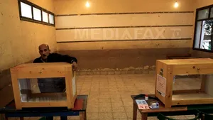Egiptenii au început să voteze în primul scrutin legislativ după înlăturarea lui Hosni Mubarak