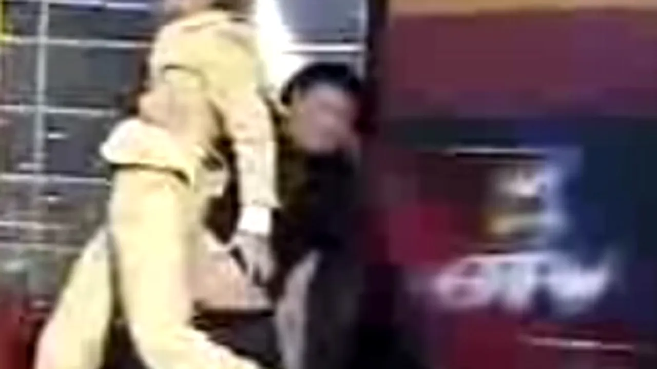 Dan Diaconescu, aproape aruncat la gunoi (Video)