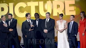 Critics' Choice Awards 2013: Ce ţinute au avut vedetele la premiile considerate un barometru pentru Oscaruri - GALERIE FOTO