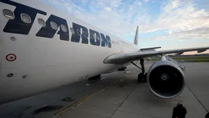 Condiţii de iarnă pe aeroporturi. Care este situaţia traficului aerian: Unele zboruri au înregistrat întârzieri