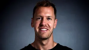 Vettel cere interdicţii pe viaţă pentru fanii abuzivi din Formula 1